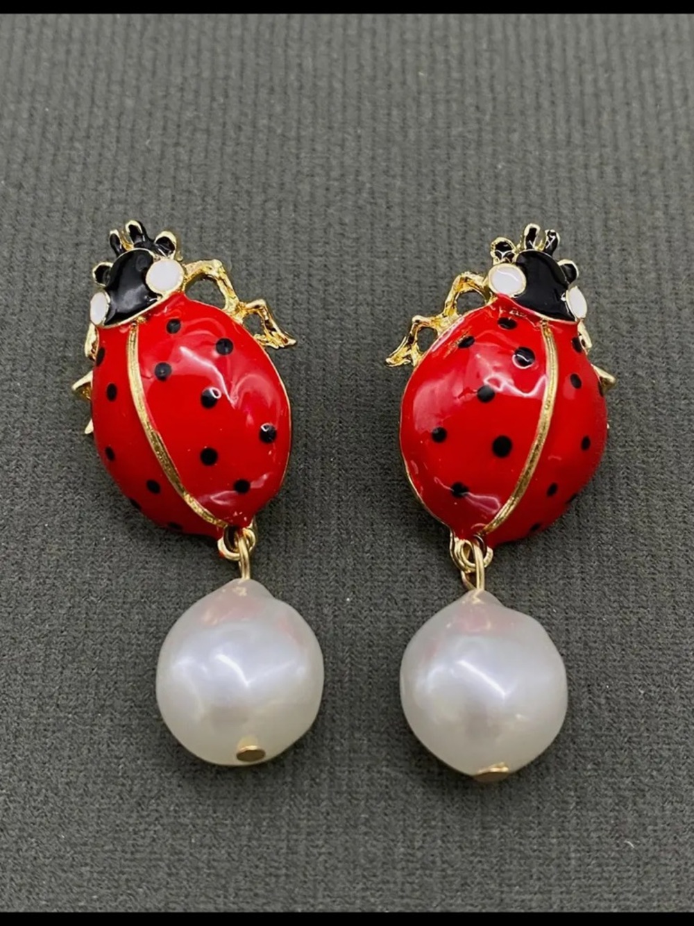 271. Enamel ladybug bug post earrings
